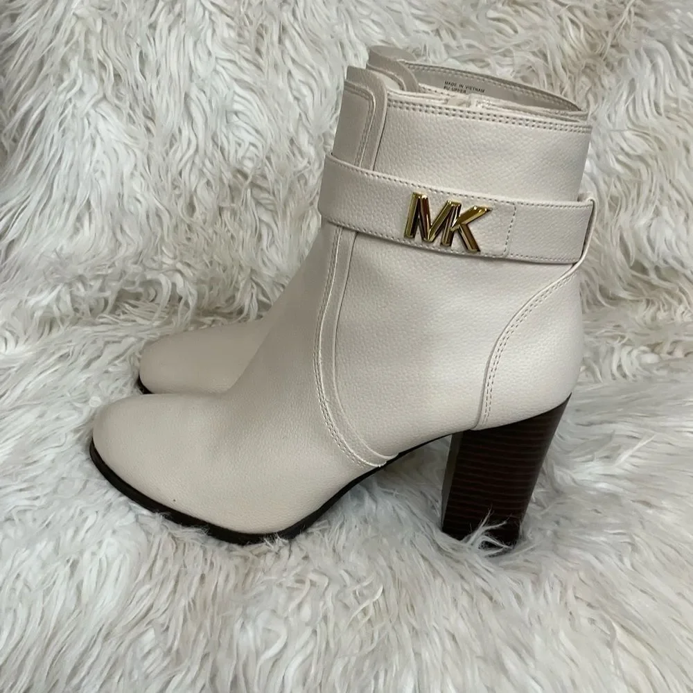 NEW MICHAEL Michael Kors Light Cream Ecru Jilly Faux Leather Ankle Boots Size 9M